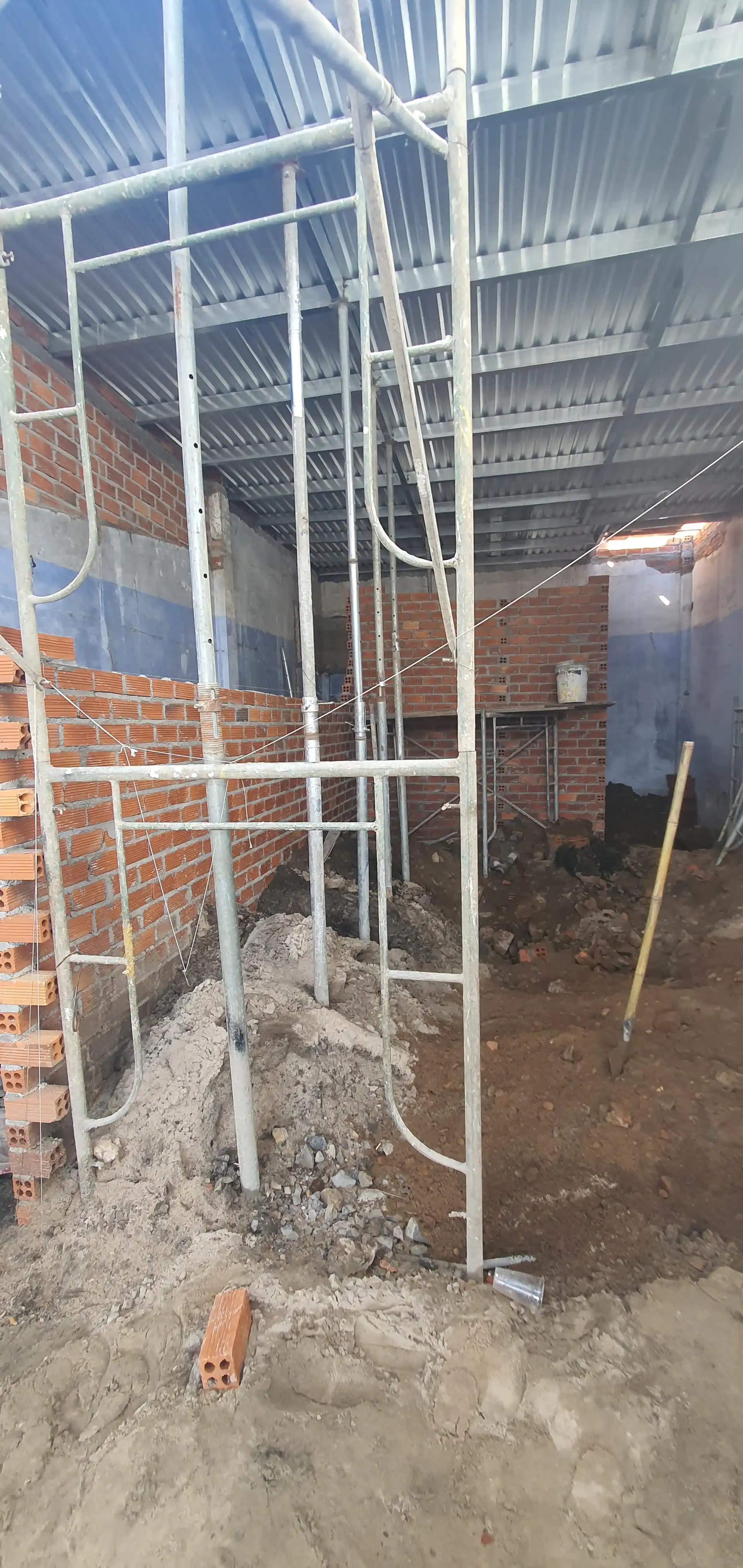 COM CA MEN - quá trình thi công (2)