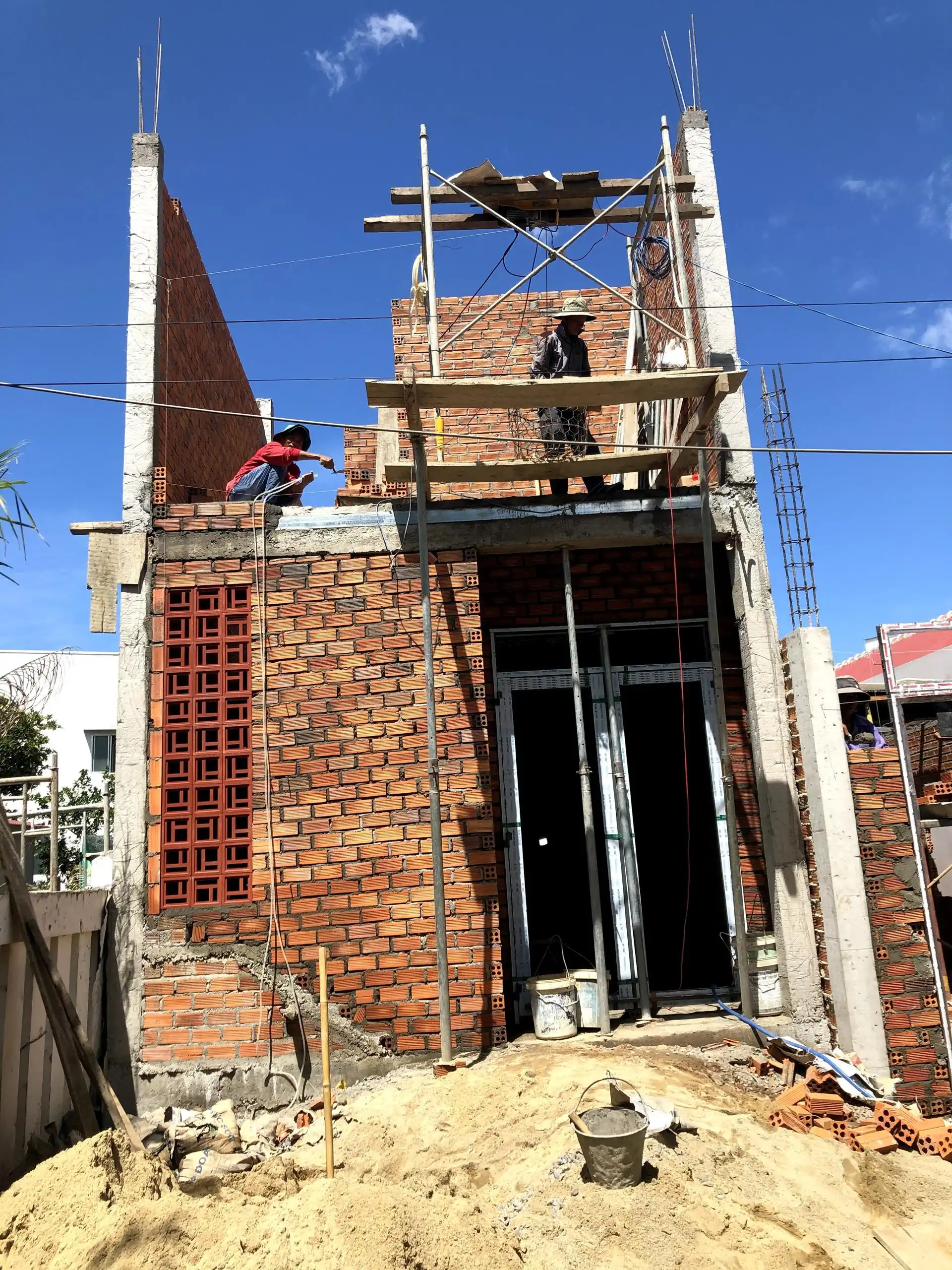 NHA ANH HOANG - HA HUY TAP - quá trình thi công (16)