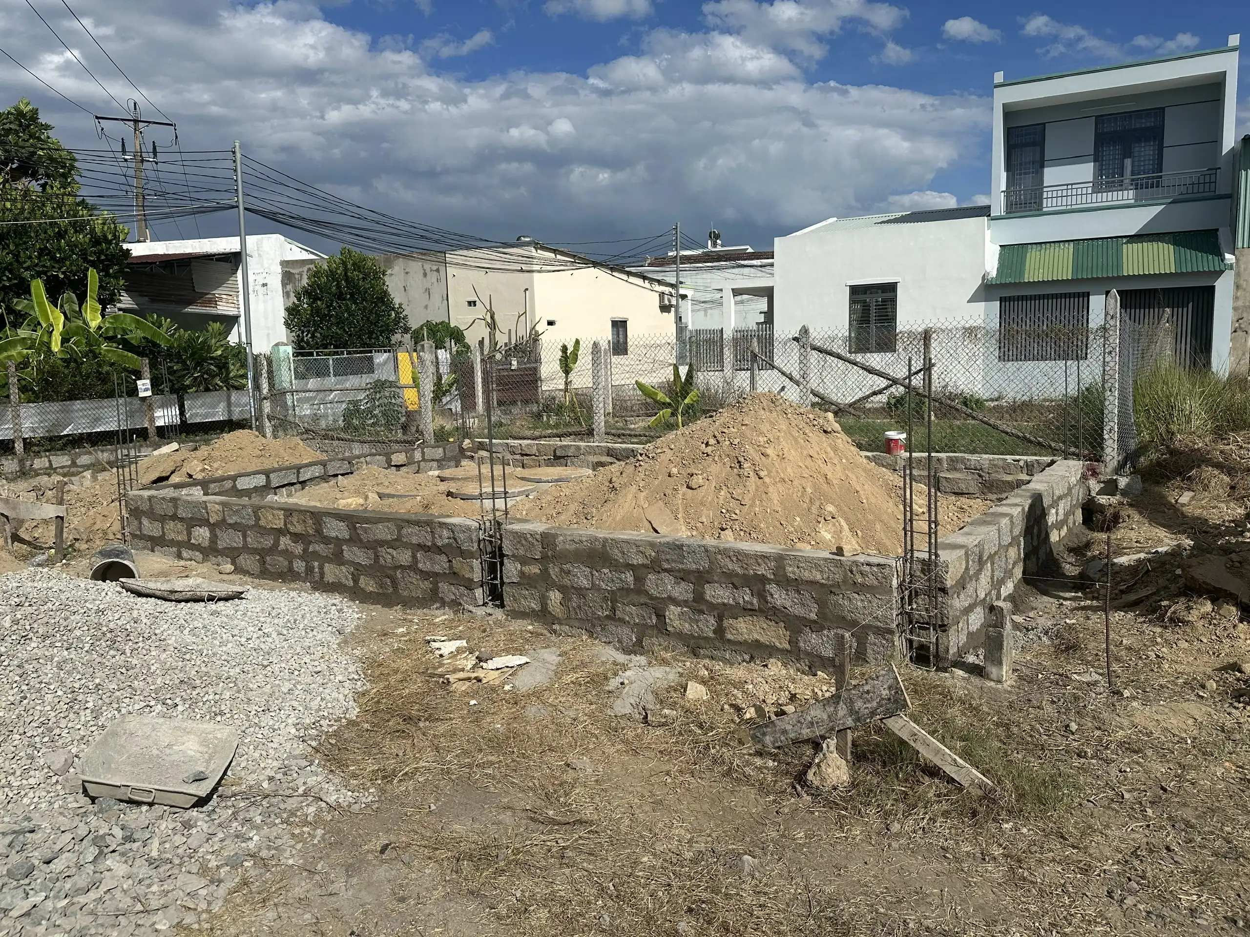 NHA VINH HIEP - quá trình thi công (4)