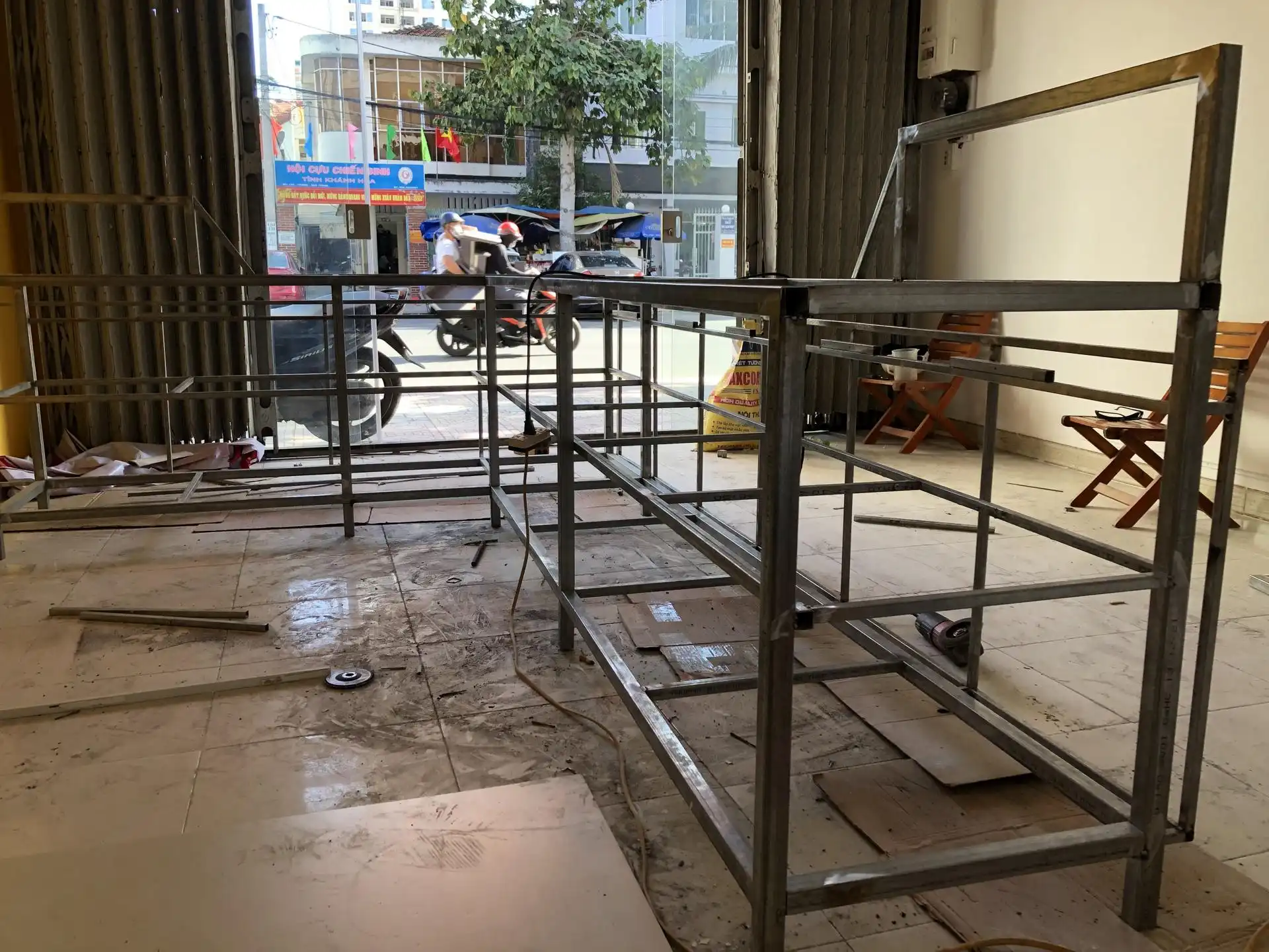 TRA SUA MIU TEA - quá trình thi công (7)