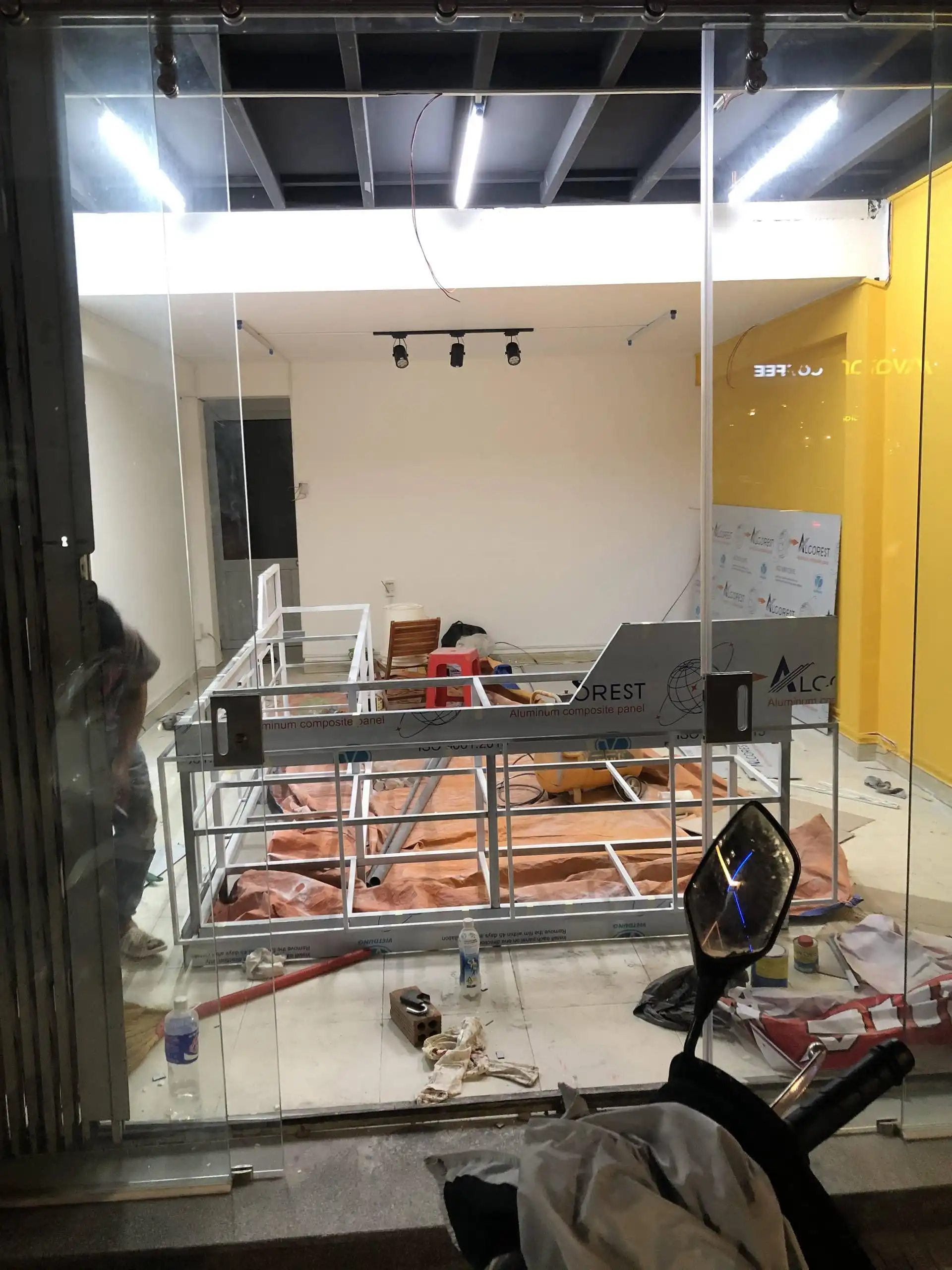 TRA SUA MIU TEA - quá trình thi công (8)